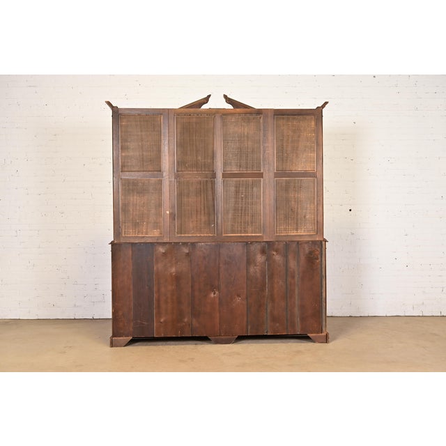 Baker Furniture Style Georgian Carved Mahogany Hand Painted Breakfront Bookcase Cabinet, Circa 1940s For Sale - Image 14 of 15