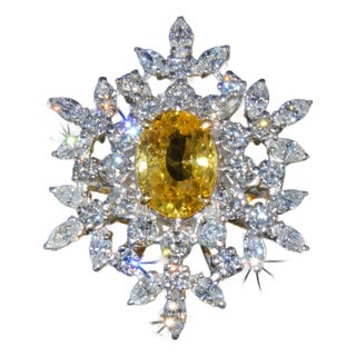 GIA Certified Natural 6.1CTS VS F Diamond 18K Solid Gold Yellow Ceylon Sapphire Ring, size 6.25 For Sale