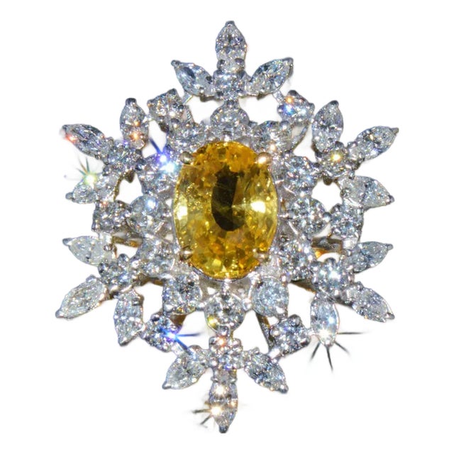 GIA Certified Natural 6.1CTS VS F Diamond 18K Solid Gold Yellow Ceylon Sapphire Ring, size 6.25 For Sale