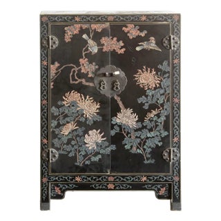 Early 20th Century Chinese bBack Lacquered Cabinet. For Sale