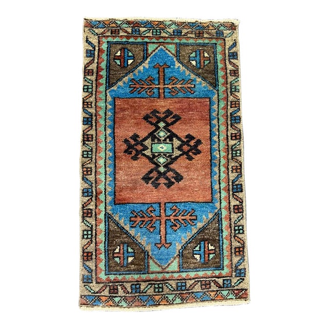 Turkish Yastik Rug 1'5" x 2'6" For Sale