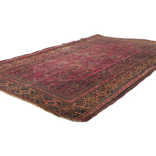 Antique Persian Farahan Rug 04'02 X 06'04. With its effortless beauty and classic design, this hand-knotted wool is poised...