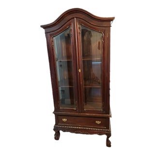 Vintage Chippendale Style Mahogany 2-Door Curio Cabinet W/ Drawer & Key For Sale
