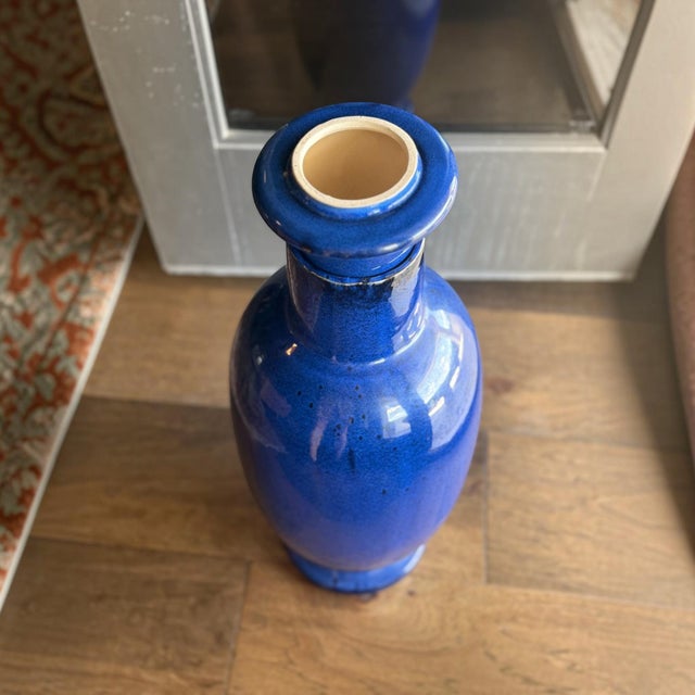 2000 - 2009 Monumental 30" Global Views Williamsburg Cobalt Blue Glazed Ceramic Ginger Jar Urn For Sale - Image 5 of 5