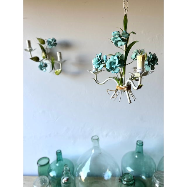 1960s Italian Hand-Painted Tole Floral Chandelier with Matching Wall Sconces, 1960s, Set of 3 For Sale - Image 5 of 18