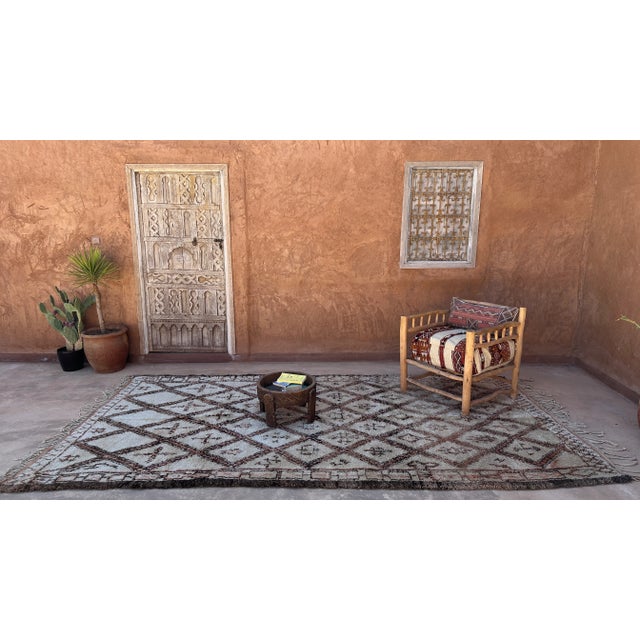 Vintage Beni Ourain Moroccan Rug For Sale - Image 9 of 9