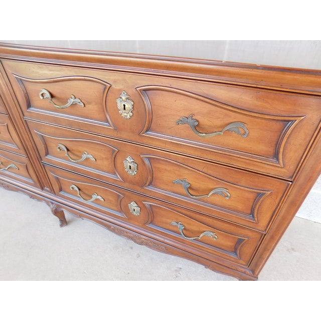 Henredon French Louis XV Style Dresser 70"w For Sale - Image 10 of 16
