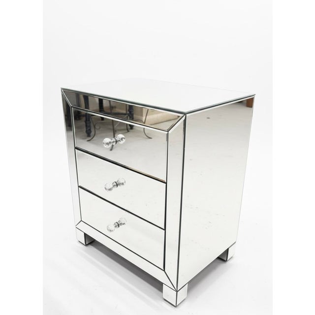 Hollywood Regency 1980s Glamorous Hollywood Regency Mirrored 3-Drawer Nightstand For Sale - Image 3 of 6