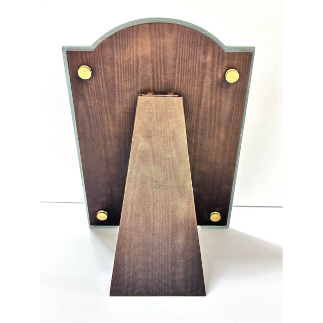 Green Vintage Malachite Pattern Picture Frame With Brass Medallion – Hollywood Regency Style For Sale - Image 8 of 8