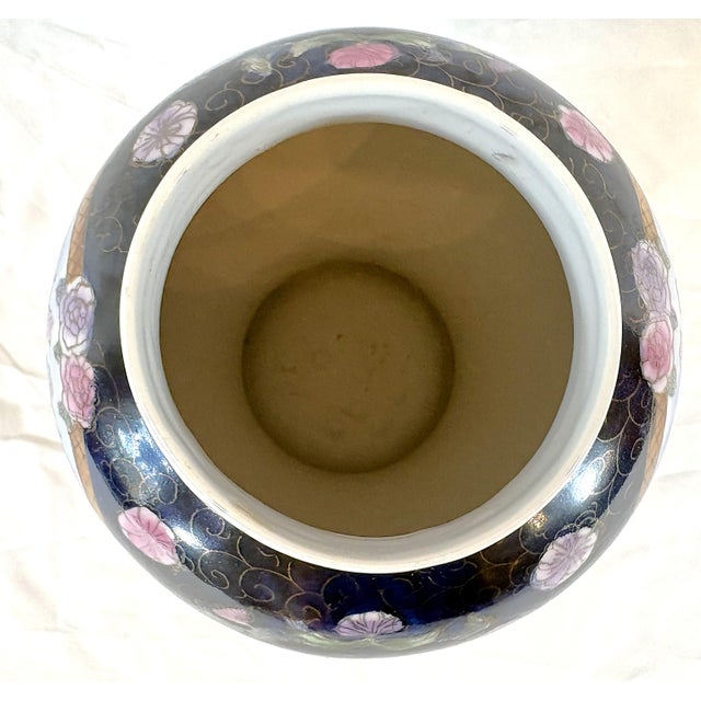 20th Century Chinese Famille Porcelain Lidded Ginger Jar For Sale - Image 14 of 18