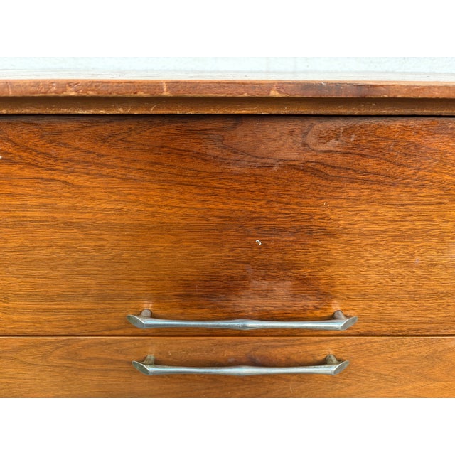 Mid 20th Century Modern Walnut Lowboy Dresser by Young Mfg., Attributed For Sale - Image 16 of 16