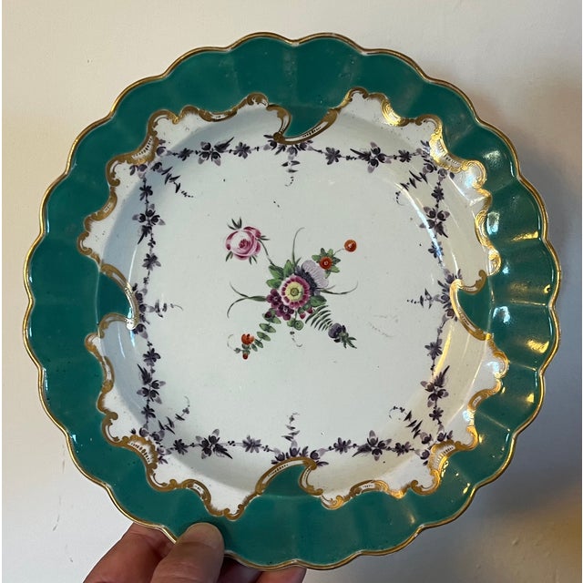 Antique 18th Century George III Worcester Porcelain Green Fluted Soup Bowl or Plate Painted in the Marchioness of Huntly Type Pattern Circa 1770 For Sale - Image 12 of 12