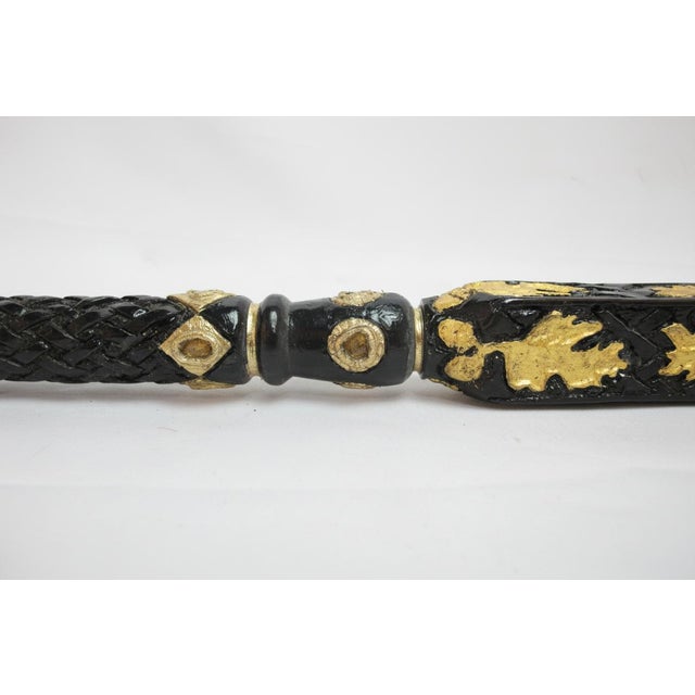 Alligator Carved Wood Gold Leaf Amber Inlaid Black Lacquer Walking Stick Cane For Sale - Image 17 of 18