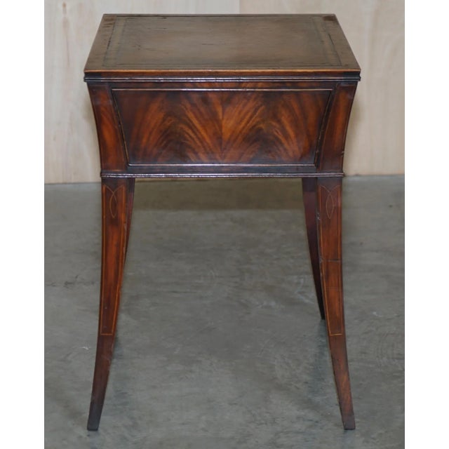 Victorian Mahogany Curved Single Drawer Side End Lamp Table with Brown Leather Top For Sale - Image 12 of 18