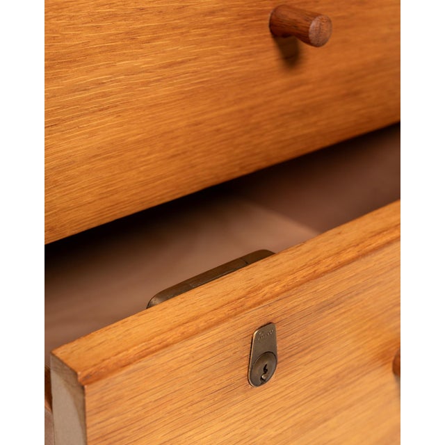 GE-125 Desk by Hans J. Wegner for Getama, 1960s For Sale - Image 6 of 10