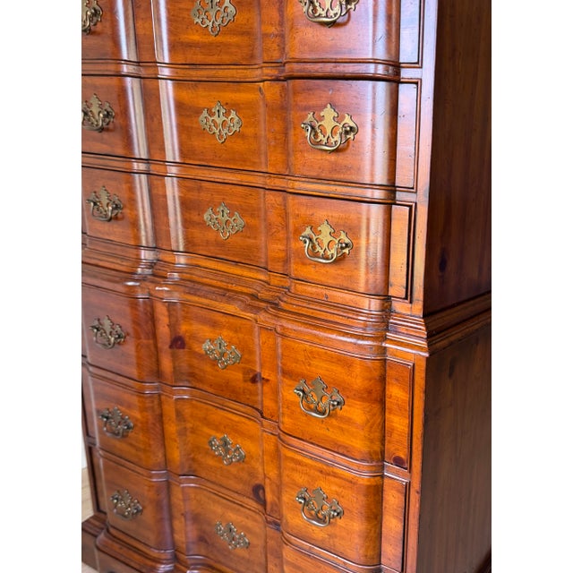 Drexel Heritage 1970s Drexel Heritage American Tour Serpentine-Front Six-Drawer Highboy Chest For Sale - Image 4 of 10