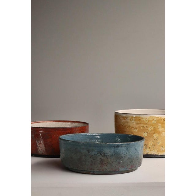 Scandinavian Modern Raku-Fired Stoneware Bowl attributed to Inger Rokkjær, 1990s For Sale - Image 13 of 14