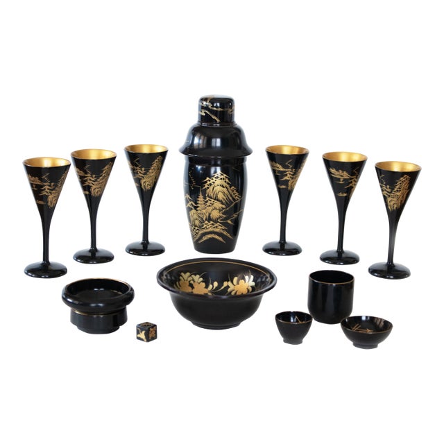 1940s Japanese Shikki Lacquered Wood Set Cocktail Shaker Set - 14 Pieces For Sale