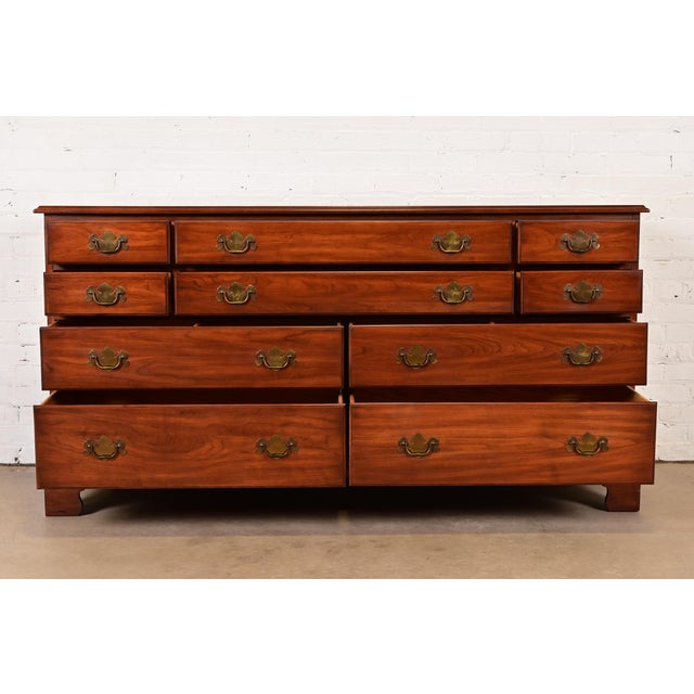 1960s Henkel Harris Georgian Solid Cherry Wood Ten-Drawer Dresser, 1960s For Sale - Image 5 of 15
