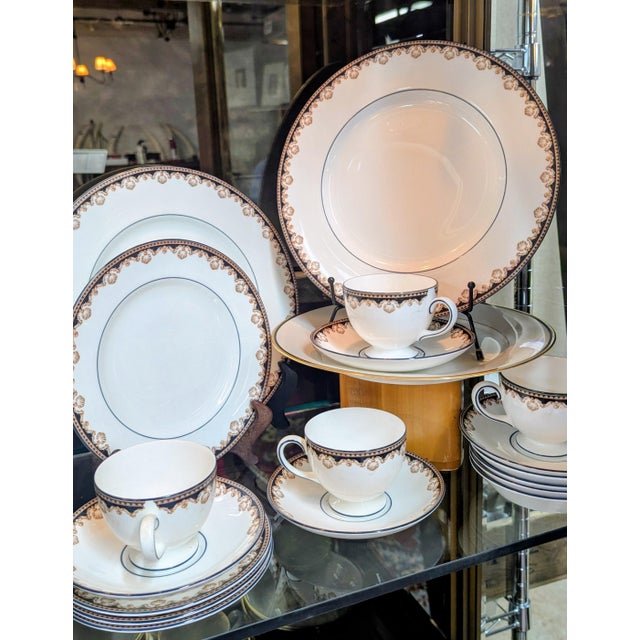 Wedgwood 1980s Wedgewood Medeci China, 18 Pieces For Sale - Image 4 of 4
