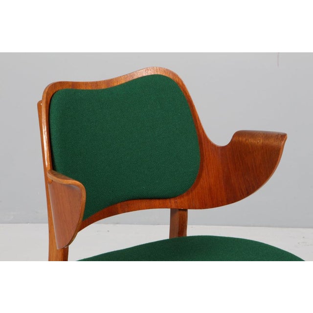1960s Danish Model 107 Armchair in Oak Frame from Hans Olsen, 1960s For Sale - Image 5 of 8