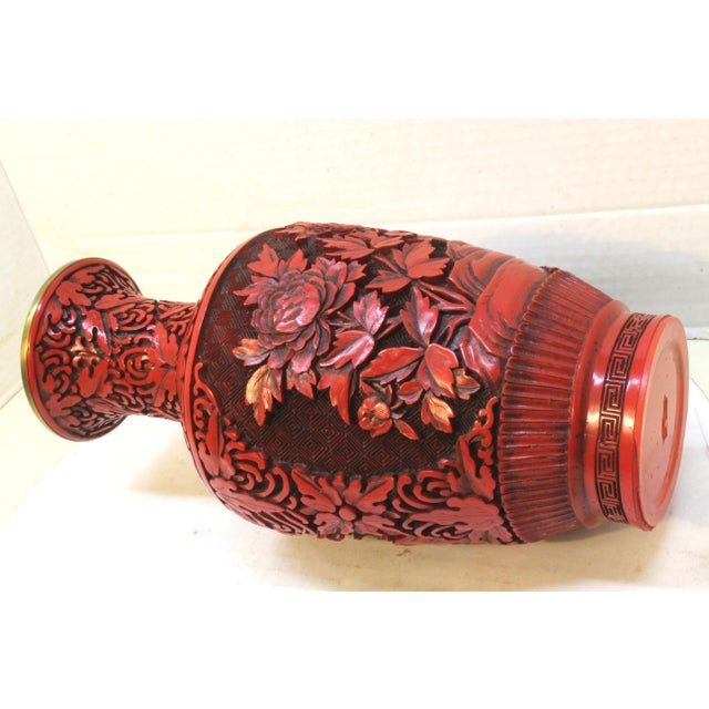 1980s Floral Cinnabar-Style MCM Asian Revival Style Molded Baluster Vase For Sale - Image 12 of 18