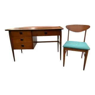1960s Bassett Artisan Collection Walnut Writing Desk With Chair - Set of 2 For Sale