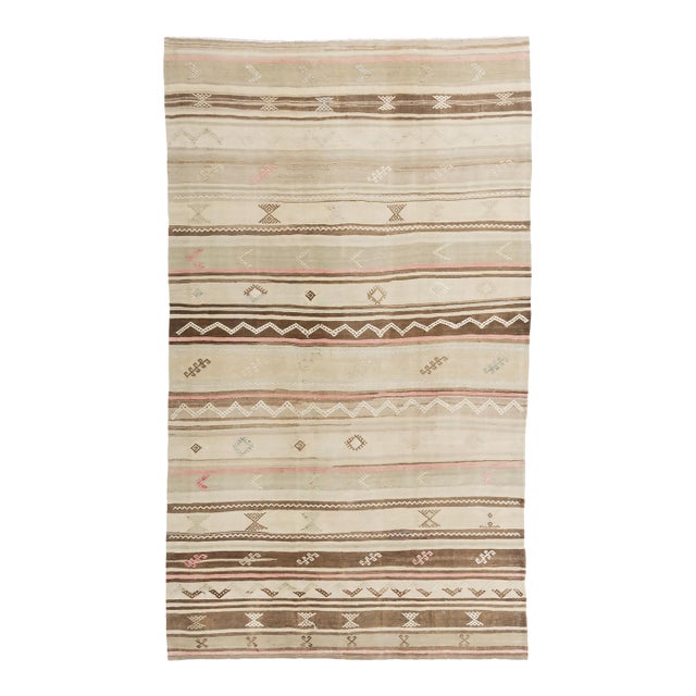 Vintage Circa Camel Turkish Kilim Rug Runner, 5ft 5in X 9ft 4in For Sale