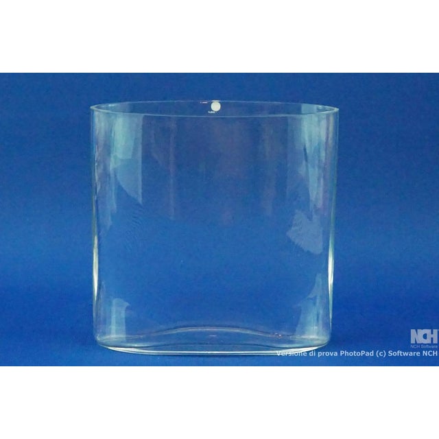 1960s 20th Century Scandinavian Modern Vase with an Ellipsoidal Section in Transparent Glass by Tapio Wirkkala, Finland, 1960s For Sale - Image 5 of 18