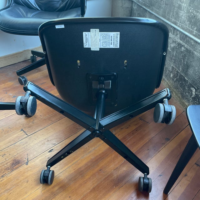 Charles Pollock Executive Chair (1963) Black Leather, 8 Available For Sale - Image 11 of 12