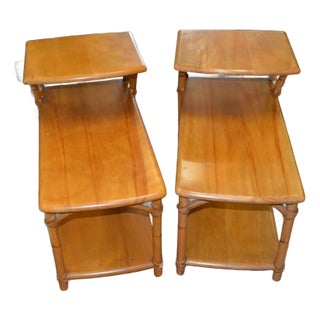 1960s Pair Vintage Heywood Wakefield Ashcraft 3 Tier Golden Maple Wood & Bamboo Look Step End or Side Tables For Sale