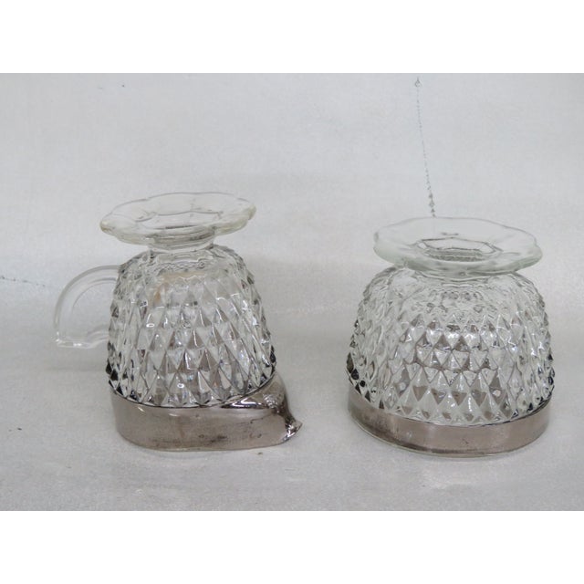 Transparent Mid 20th Century Indiana Diamond Point Creamer Sugar Bowl Set Clear Glass Silver Tone Rim 4538b For Sale - Image 8 of 12