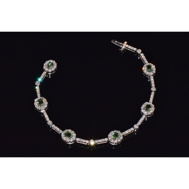 Certified Natural 6.74cts vs F Diamond Green Sapphire 18k Solid Gold Tennis Stacking Bracelet For Sale In Dallas - Image 6 of 12