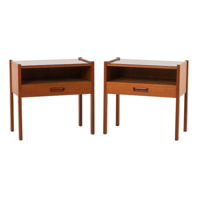 Italian Bedside Tables, 1960s, Set of 2 For Sale