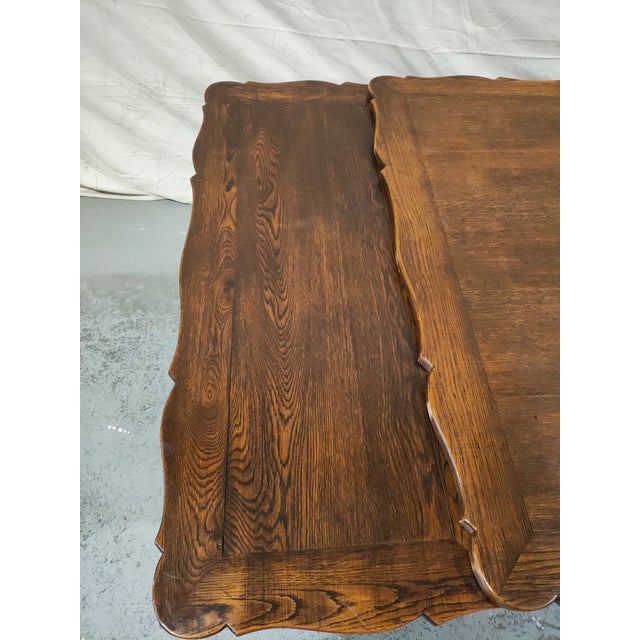 Early 20th Century Large French Provincial Louis XV–Style Oak Drop-Leaf Dining Table For Sale In New Orleans - Image 6 of 8
