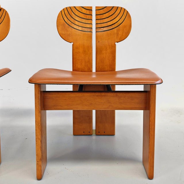 Artona Series Africa Chairs in Light Walnut and Leather by Afra and Tobia Scarpa for Maxalto, 1970s, Set of 4 For Sale - Image 17 of 18