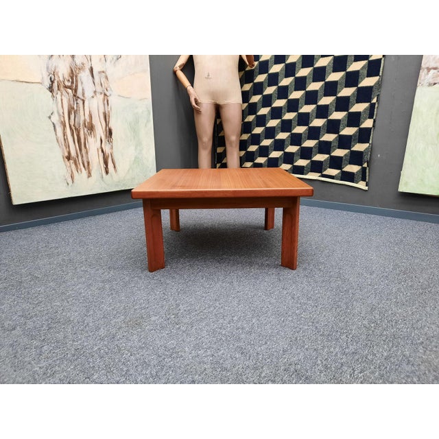 Beautiful teak coffee table from the sixties. Fantastic original condition, almost perfect. It comes from a holiday...