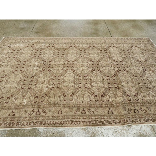 Textile Galerie Shabab Collection Mid-20th Century Turkish Sivas Rug For Sale - Image 7 of 10