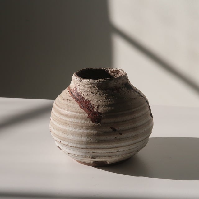 Mid-Century Modern Weighted Hand-Thrown Natural Ash Studio Pottery Vessel With Ribbed Form and Splattered Rust Glaze Accents For Sale - Image 3 of 13