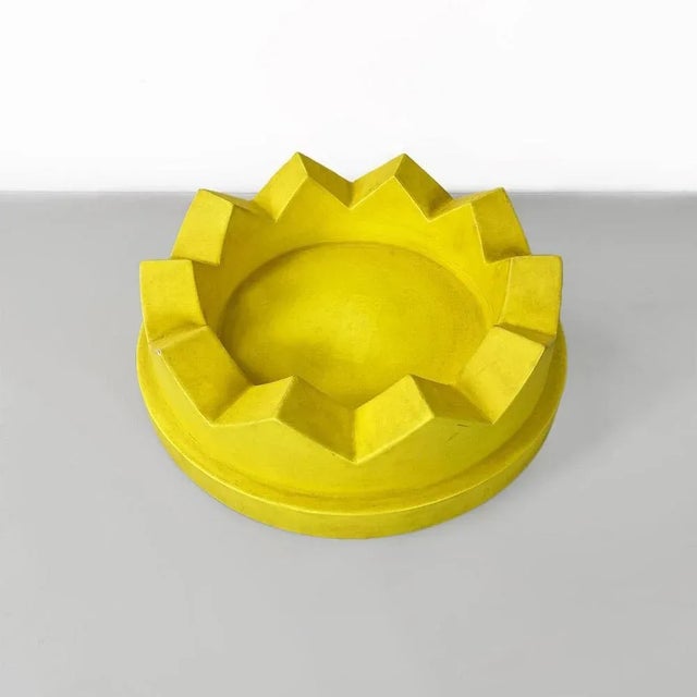 Ceramic Camomilla Centerpiece attributed to Ettore Sottsass for Alessio Sari, 2017 For Sale - Image 3 of 11