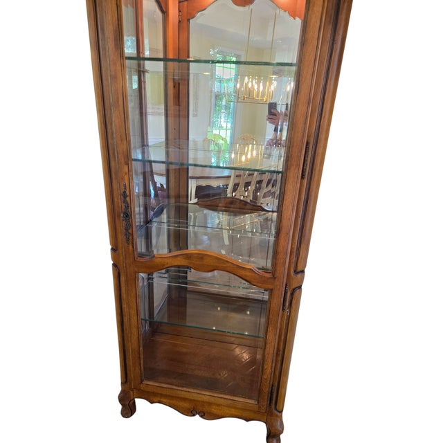 Ethan Allen 1990s Ethan Allen Country French Curio Cabinet Glass Display Case China Hutch Lighted For Sale - Image 4 of 18