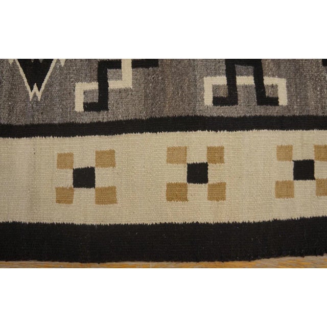 Textile 1930s Gray Geometric Antique American Navajo Rug 4'8'' X 7'9'' Flat Weave Wool Carpet For Sale - Image 7 of 12
