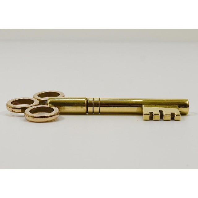 Large Brass Key Corkscrew Bottle Opener Paperweight attributed to Carl Auböck, Austria, 1950s For Sale - Image 15 of 18
