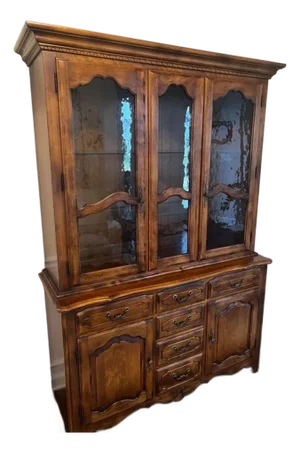 1990s Ethan Allen French Country China Cabinet Hutch Breakfront Antiqued Glass