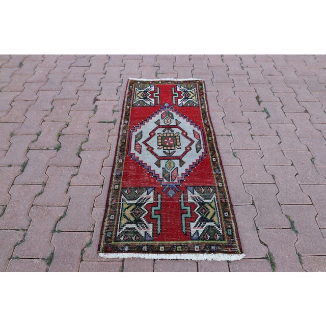 1960s Turkish Traditional Geometric Rug For Sale - Image 13 of 13