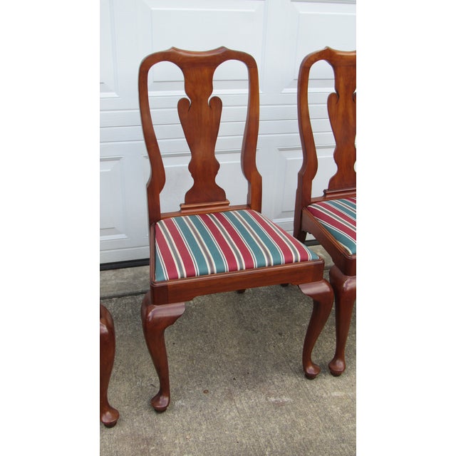 1980s 1980s Set Henkel Harris Cherry Queen Anne Chairs Dining Room For Sale - Image 5 of 13