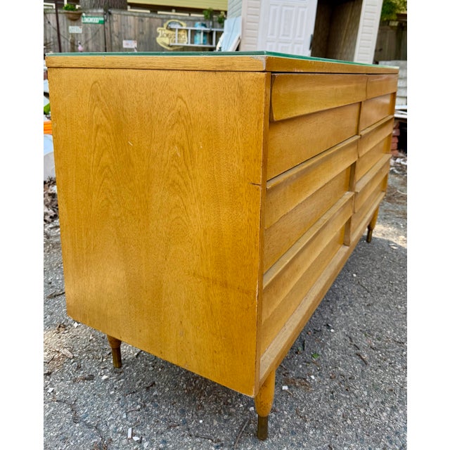 American of Martinsville 6 Drawer Dresser MCM Mid-Century Modern Dovetail Joinery Brass Legs and Accents and Glass Top For Sale - Image 9 of 12