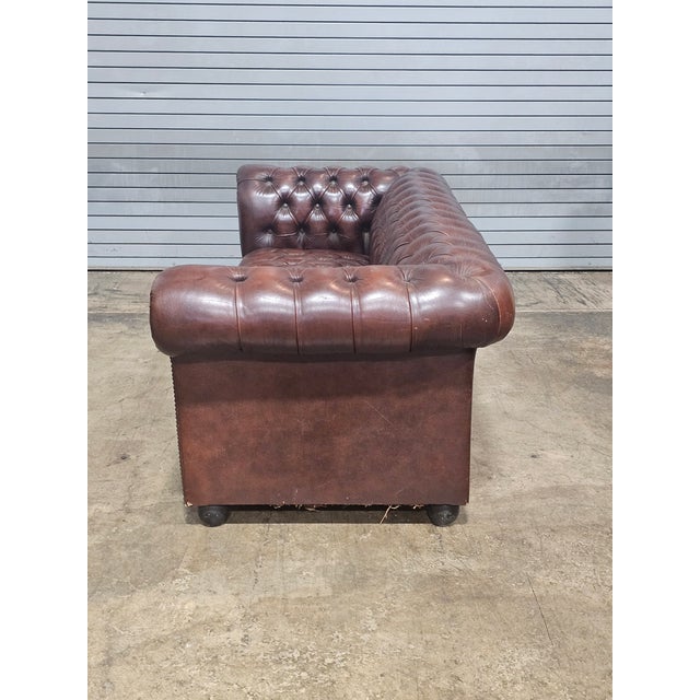 Brown Mid 20th Century English Brown Tufted Leather Chesterfield Sofa For Sale - Image 8 of 17