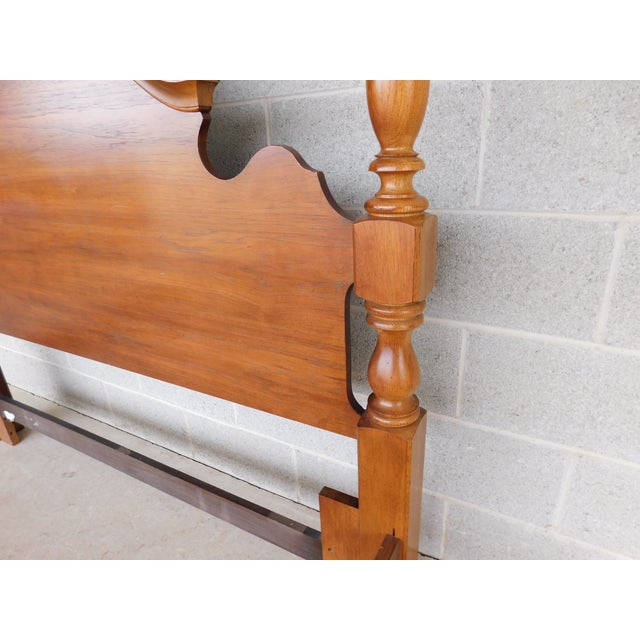 Thomasville Fisher Park Queen Size Poster Bed For Sale - Image 12 of 14