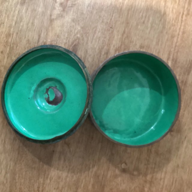 Royal Blue Antique Chinese Cloisonné Enamel Export Trinket Box With Foo Dog For Sale - Image 8 of 13